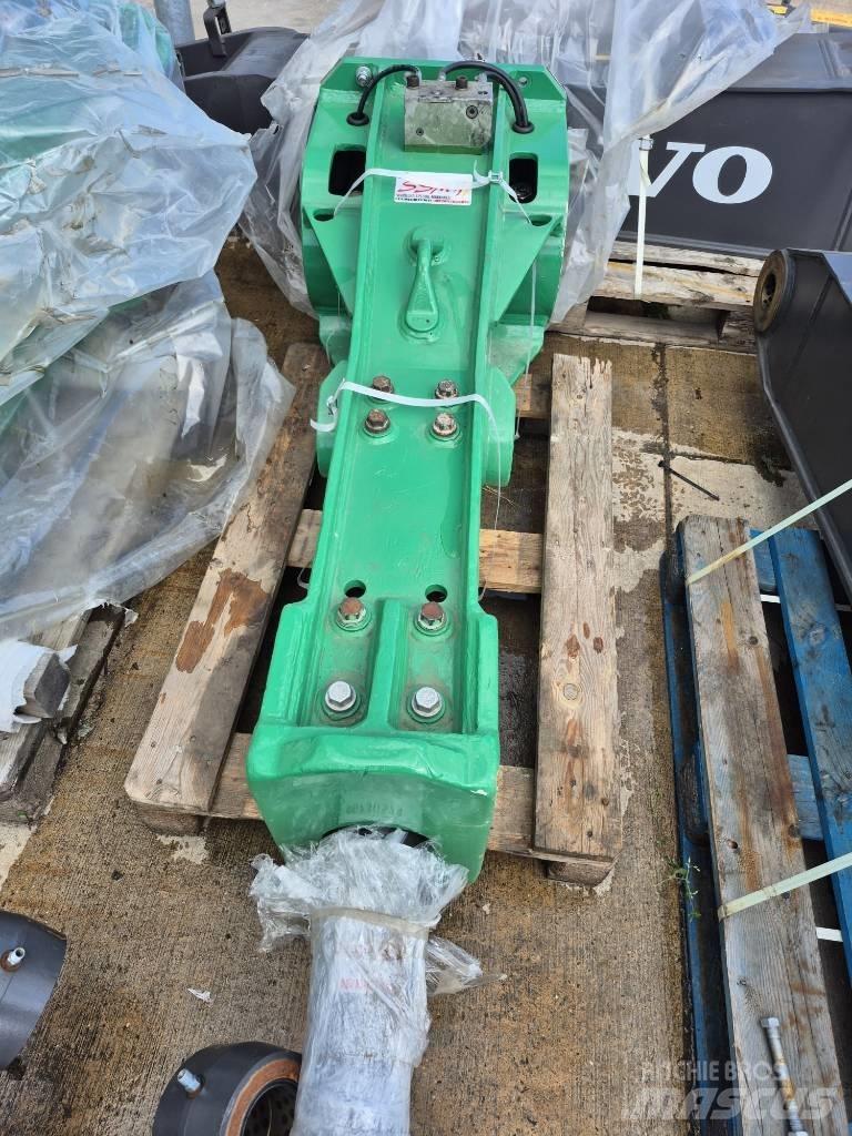 Montabert M 900 Hidrauliniai kūjai / Trupintuvai
