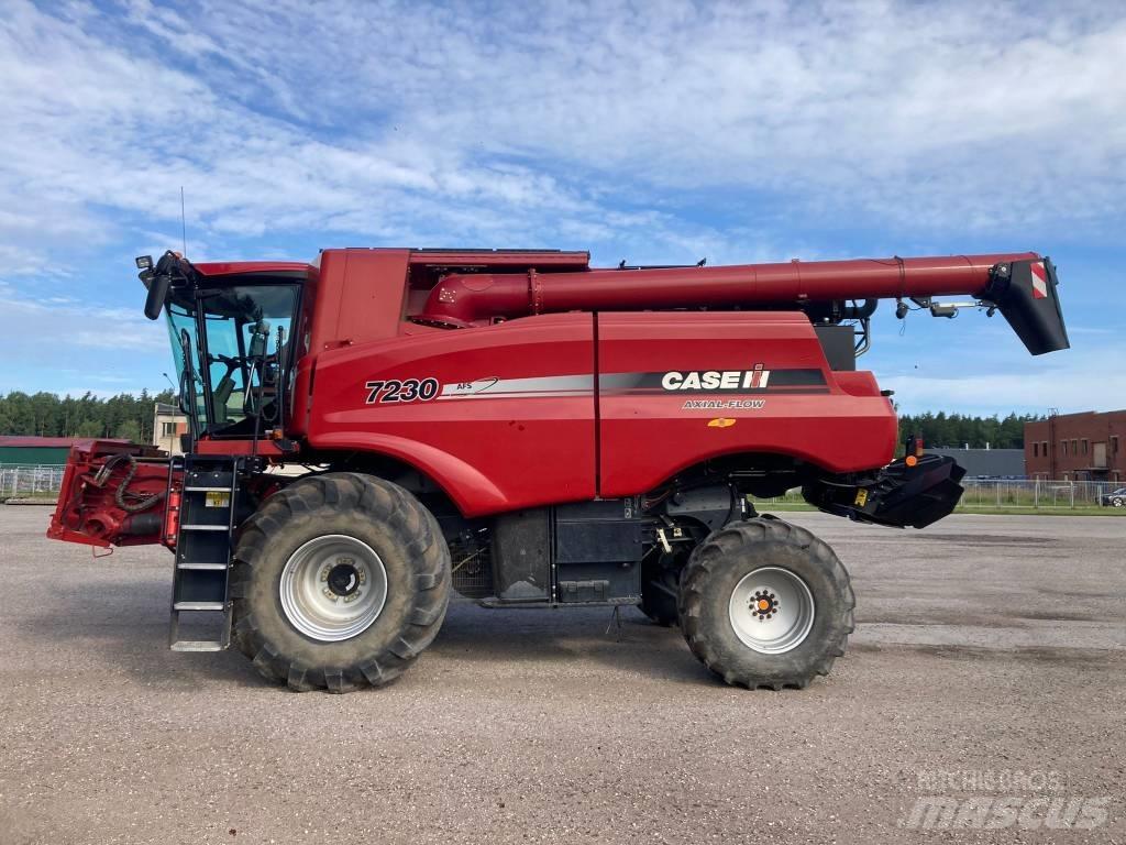Case IH 7230 Derliaus nuėmimo kombainai