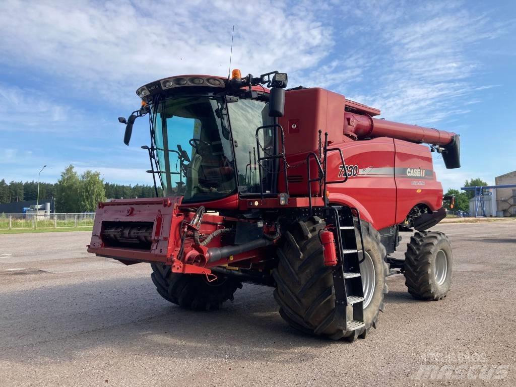 Case IH 7230 Derliaus nuėmimo kombainai