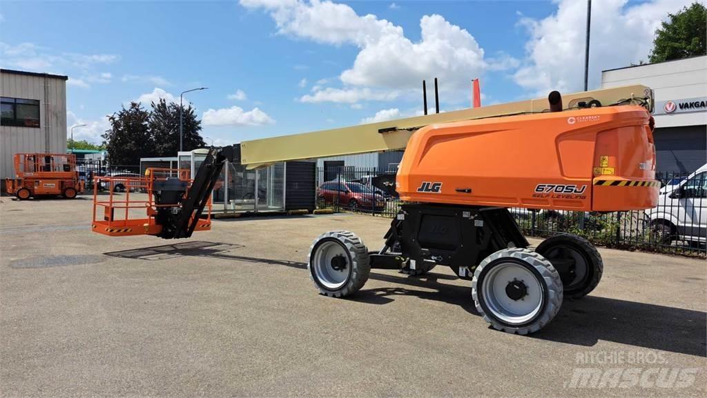 JLG 670SJ Teleskopiniai keltuvai