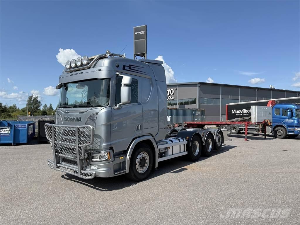 Scania R650 8x4 Važiuoklė su kabina