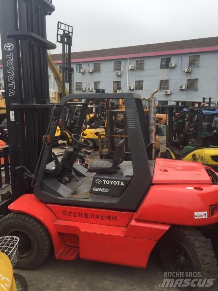 Toyota 8 Ton Dyzeliniai krautuvai