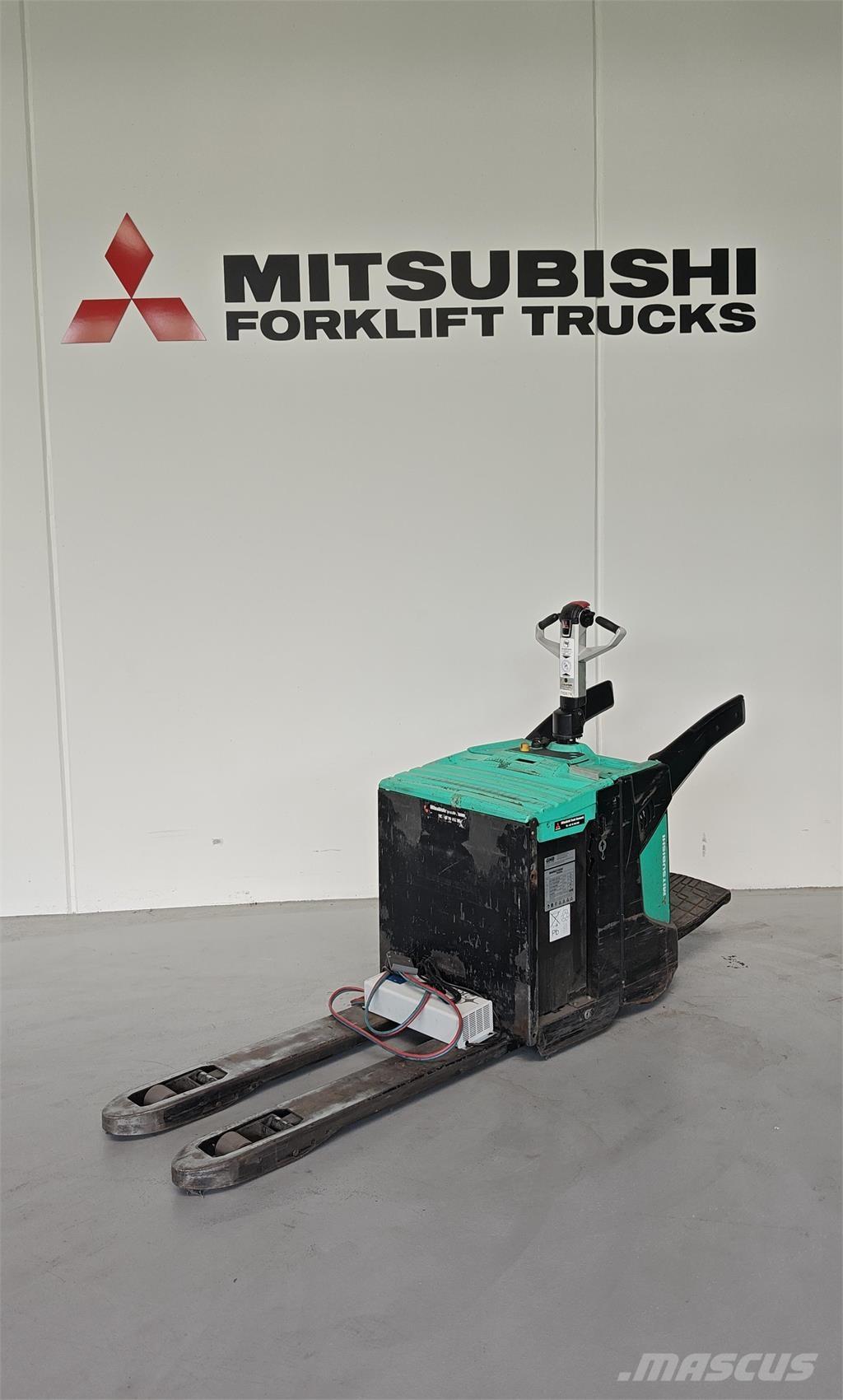 Mitsubishi PBV20N2 Keltuvai su platforma operatoriui