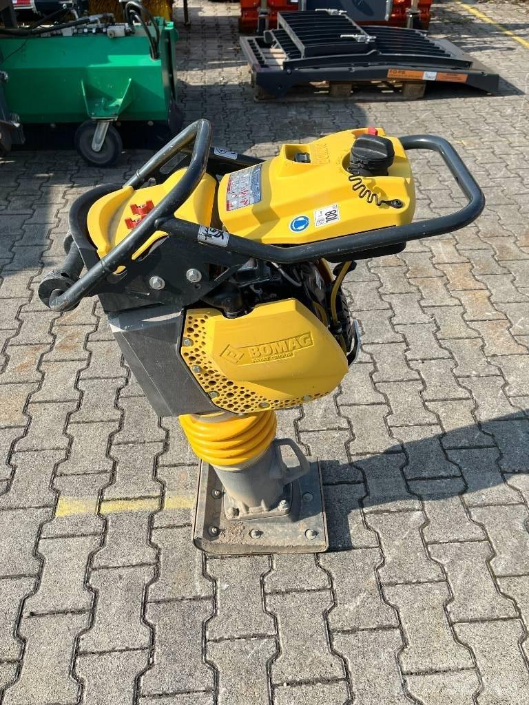 Bomag BT 65 Plūktuvai