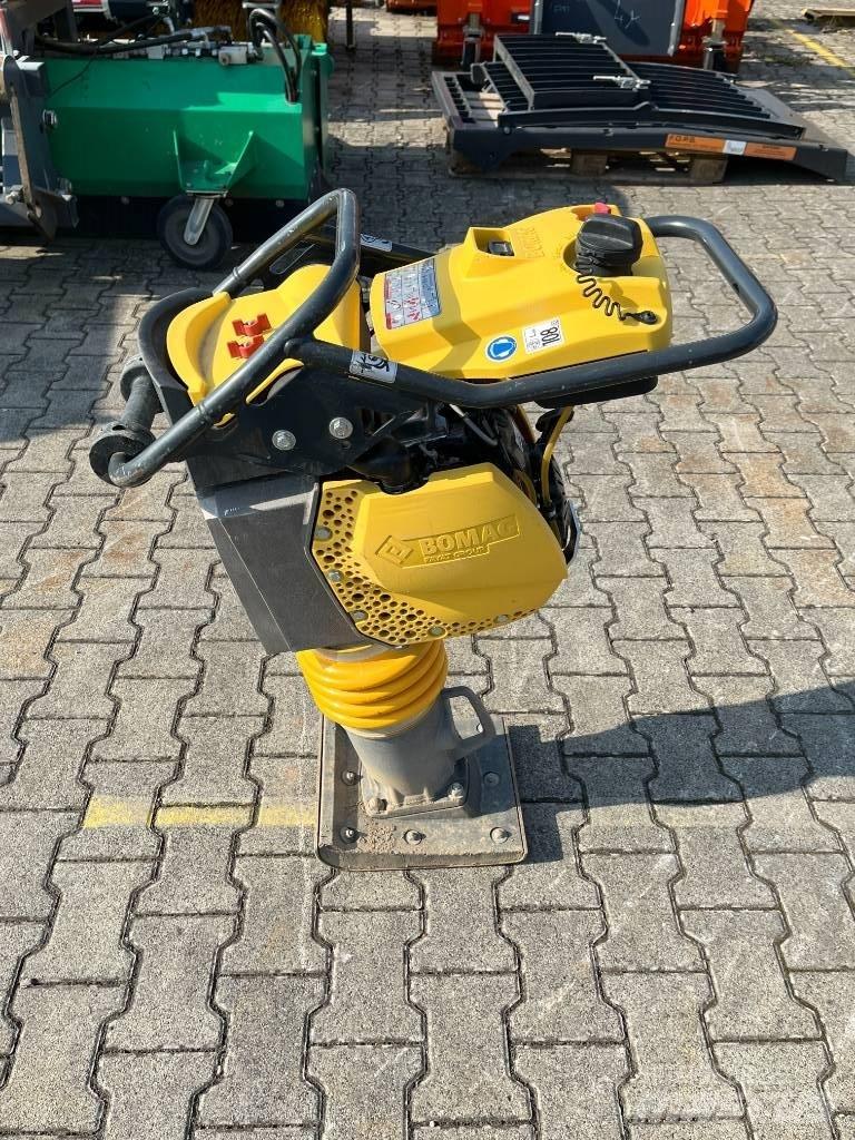 Bomag BT 65 Plūktuvai