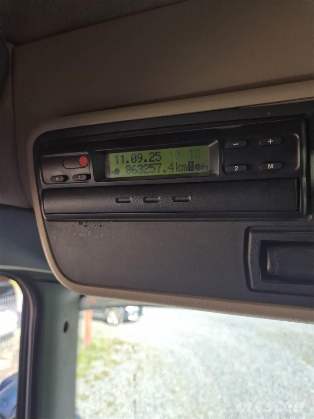 Scania R500 + Kärry Savivarčių priekabų vilkikai