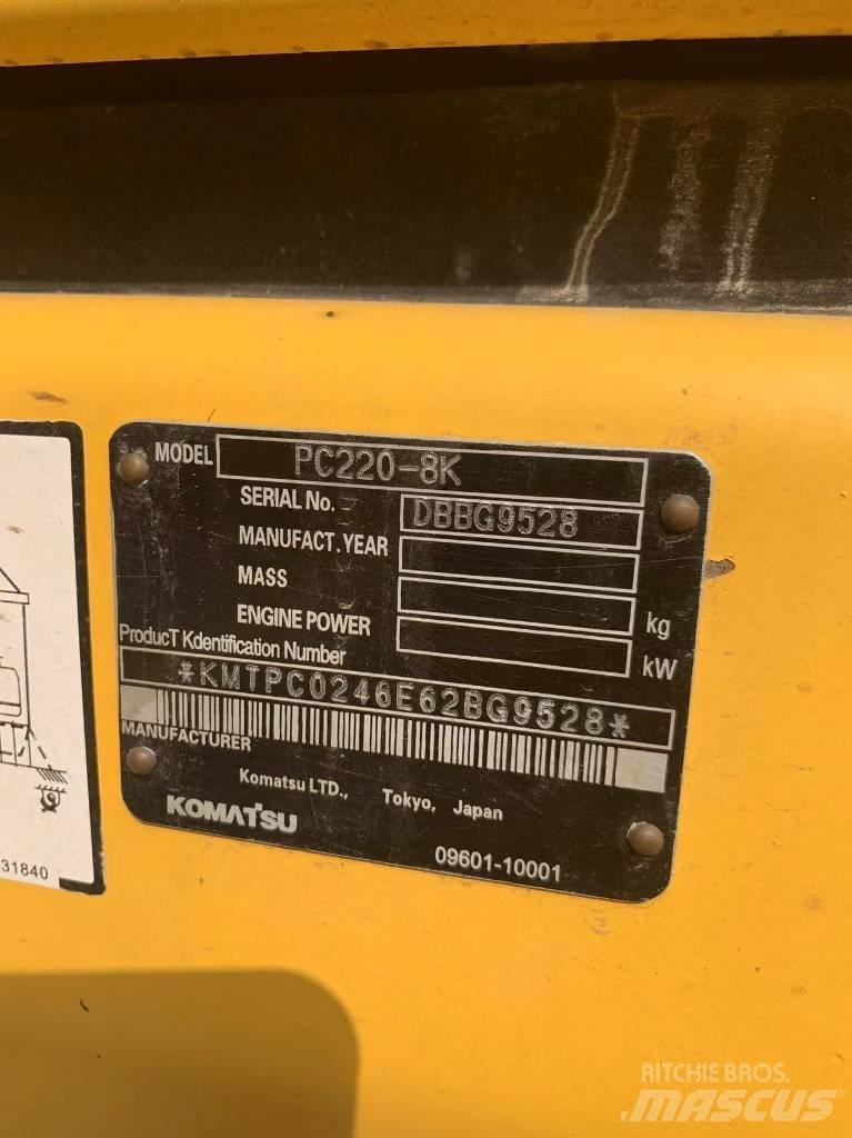 Komatsu PC 220-8 Vidutinės galios ekskavatoriai 7-12 t