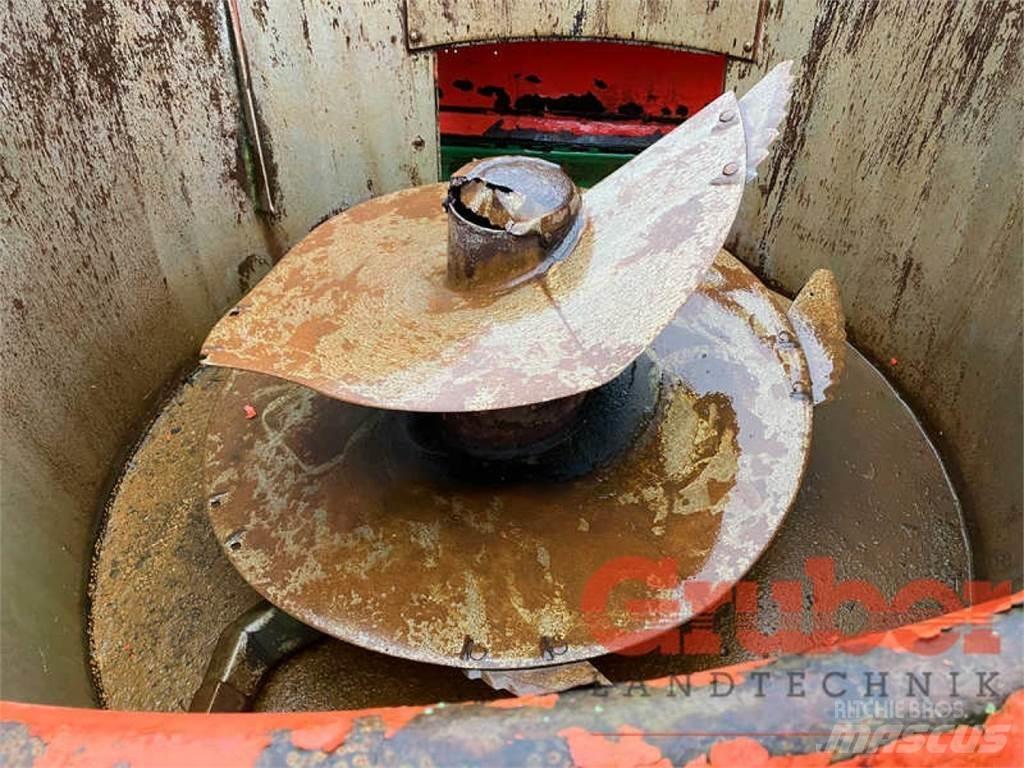Kuhn EVV 181 Pašarų maišytuvai-dalytuvai