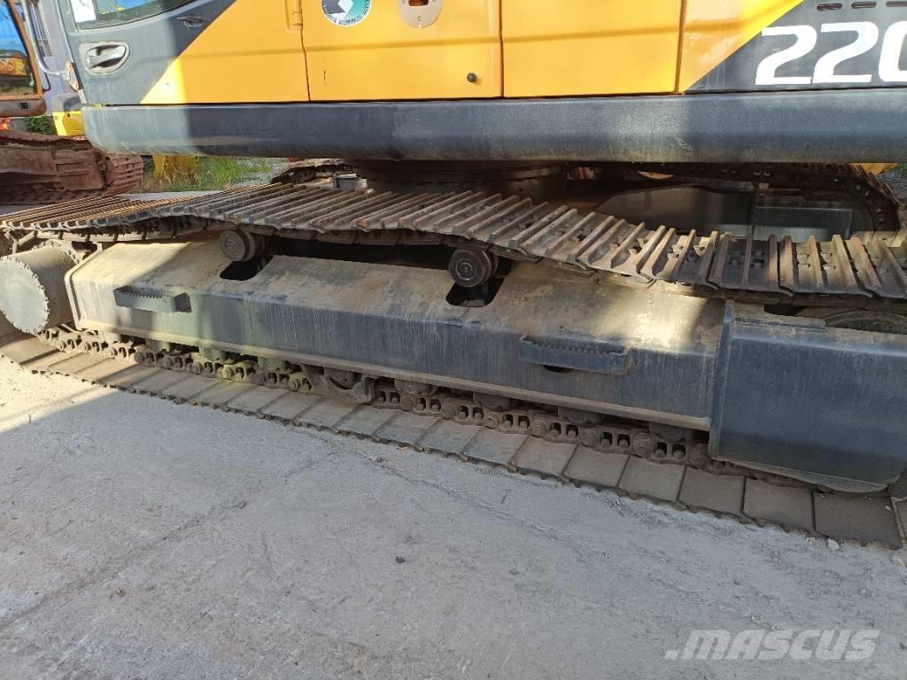 Hyundai R220LC-9S Vikšriniai ekskavatoriai