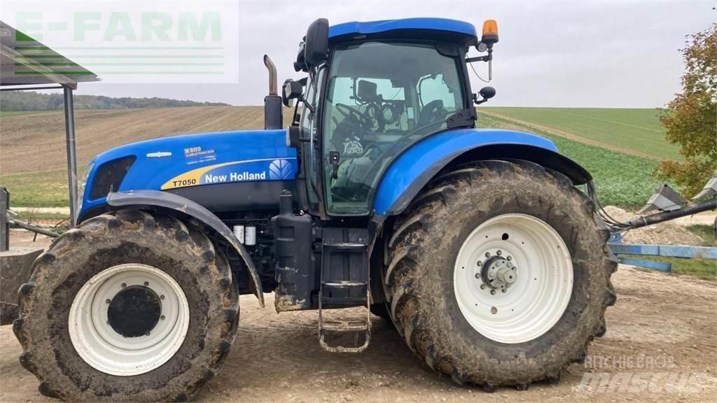 New Holland T7050 Traktoriai