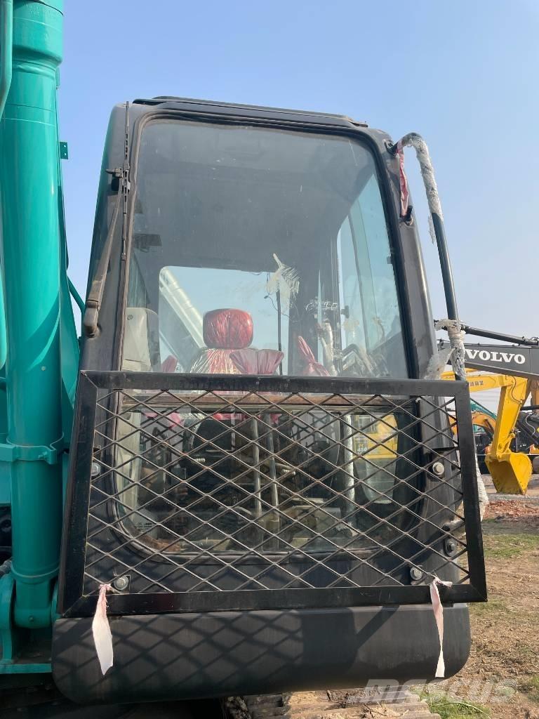 Kobelco SK 200 Vikšriniai ekskavatoriai