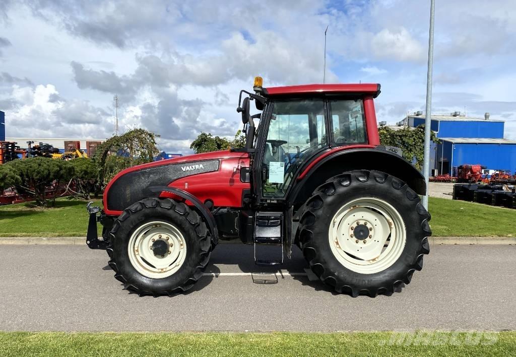 Valtra T 131 Traktoriai