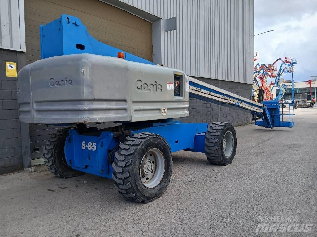 JLG 860 SJ Teleskopiniai keltuvai