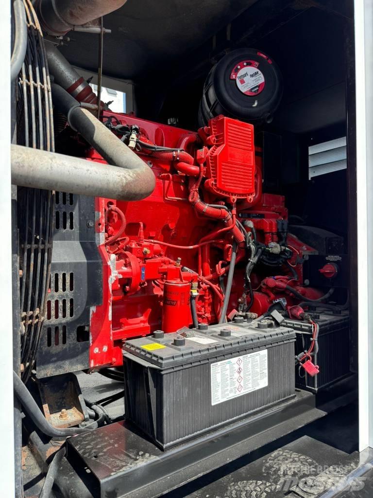 Cummins C 300 D6R Dyzeliniai generatoriai