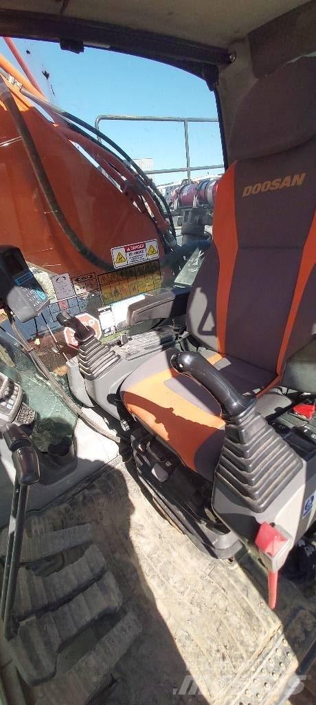 Doosan DX 300 LC Vikšriniai ekskavatoriai