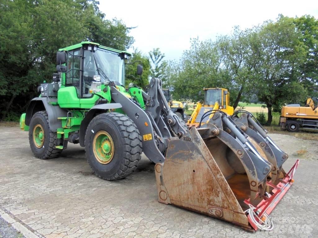 Volvo L 90 H Naudoti ratiniai krautuvai