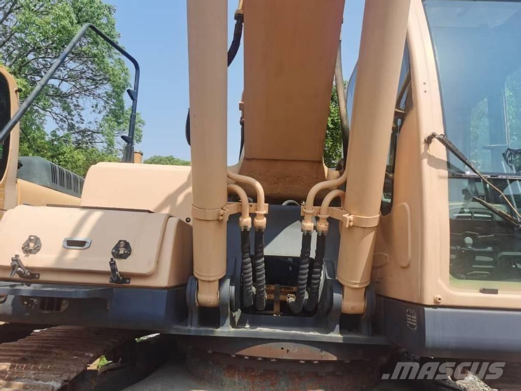 Hyundai R305LC-9T Vikšriniai ekskavatoriai