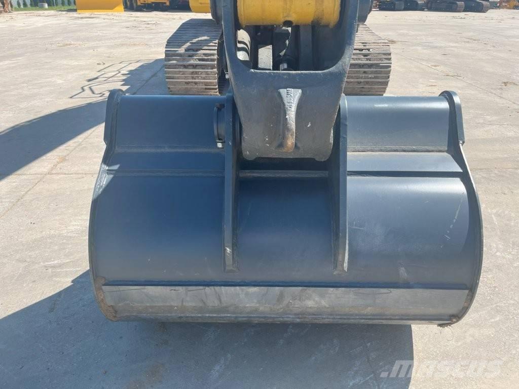 Komatsu PC 210 LC-11 Vikšriniai ekskavatoriai