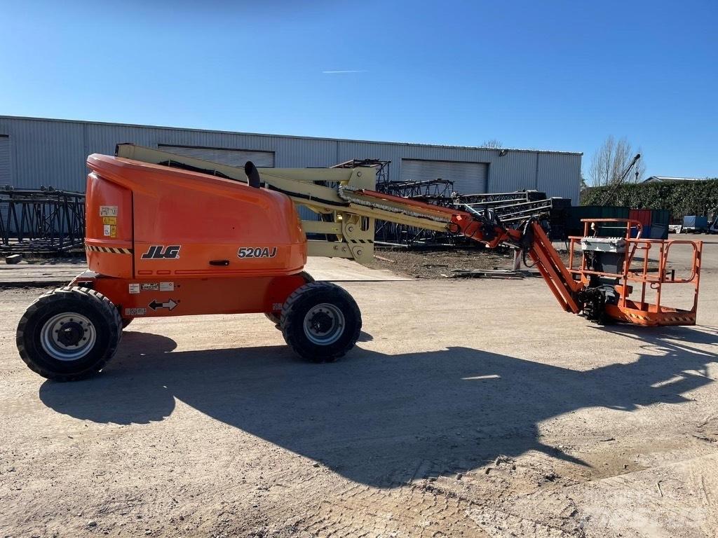 JLG 520 AJ Alkūniniai keltuvai