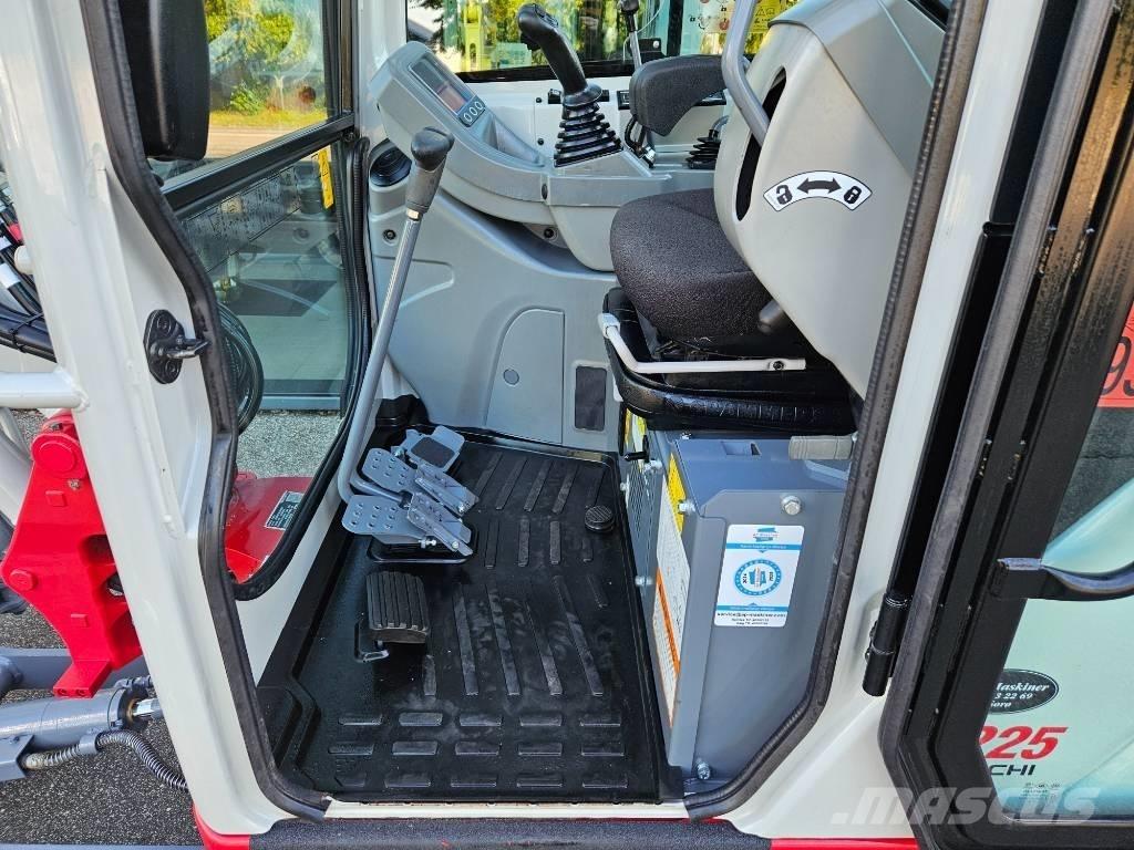 Takeuchi TB 225 Mini ekskavatoriai < 7 t