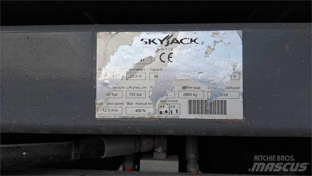 SkyJack 8841RT Žirkliniai keltuvai