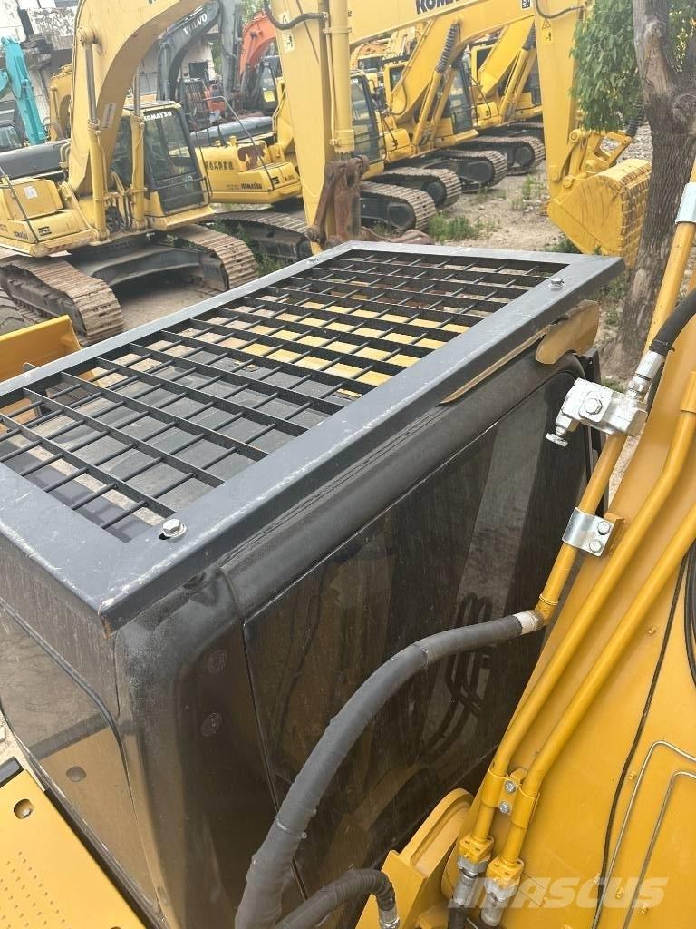 CAT CAT330D Vidutinės galios ekskavatoriai 7-12 t