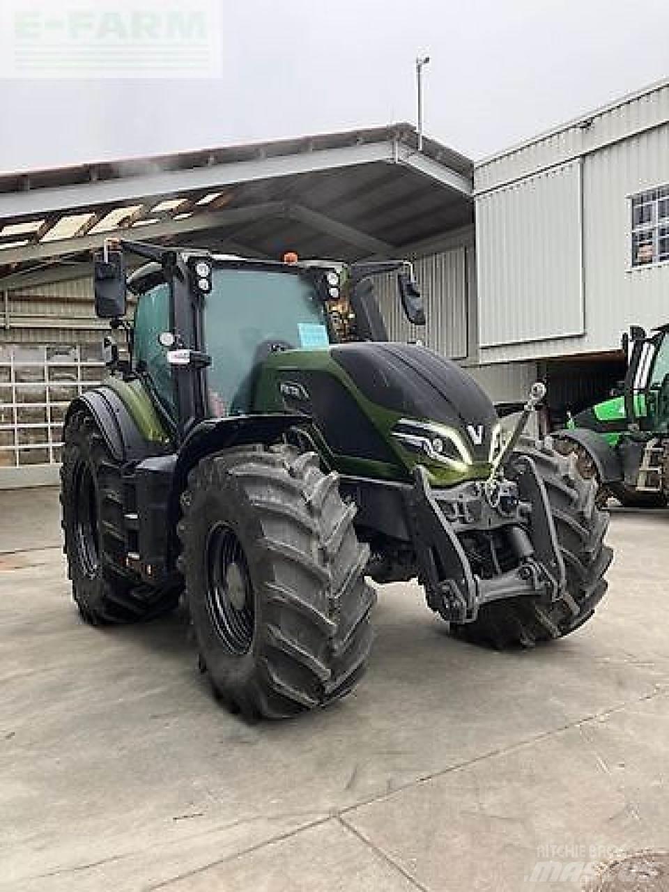 Valtra q305 Traktoriai