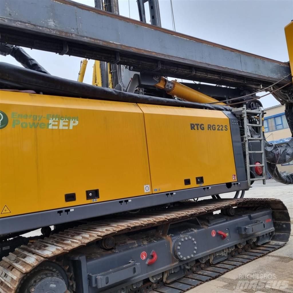 Bauer / RTG RG 22-S Polių kalimo technika