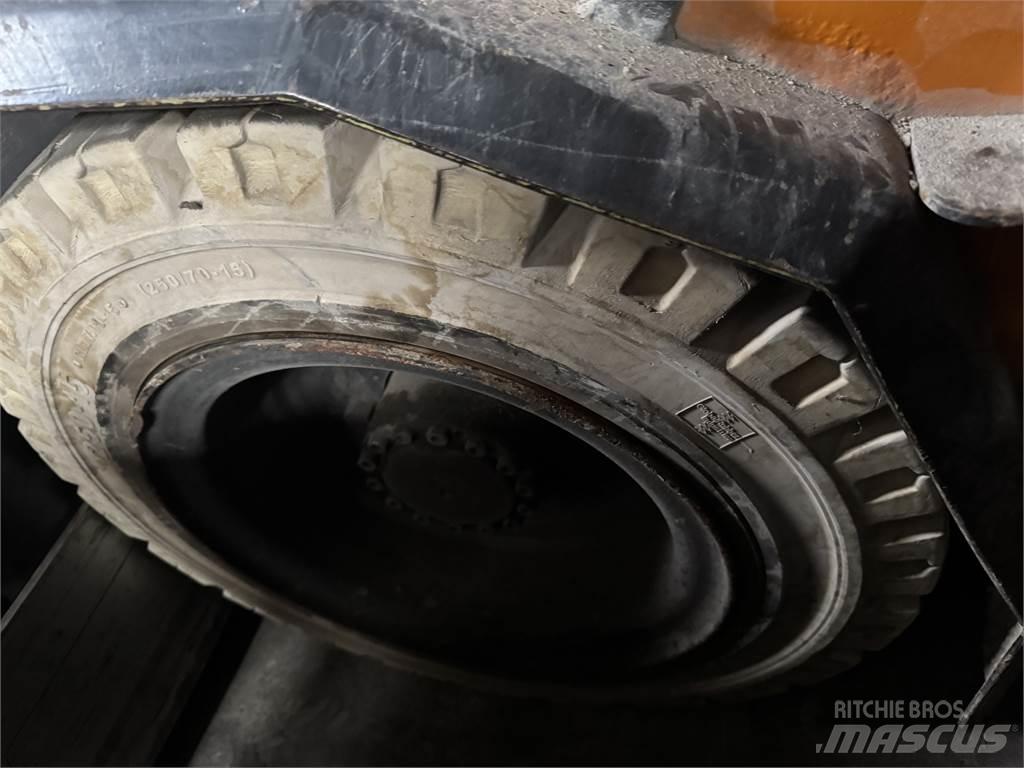 Still R60-40 Elektriniai šakiniai krautuvai