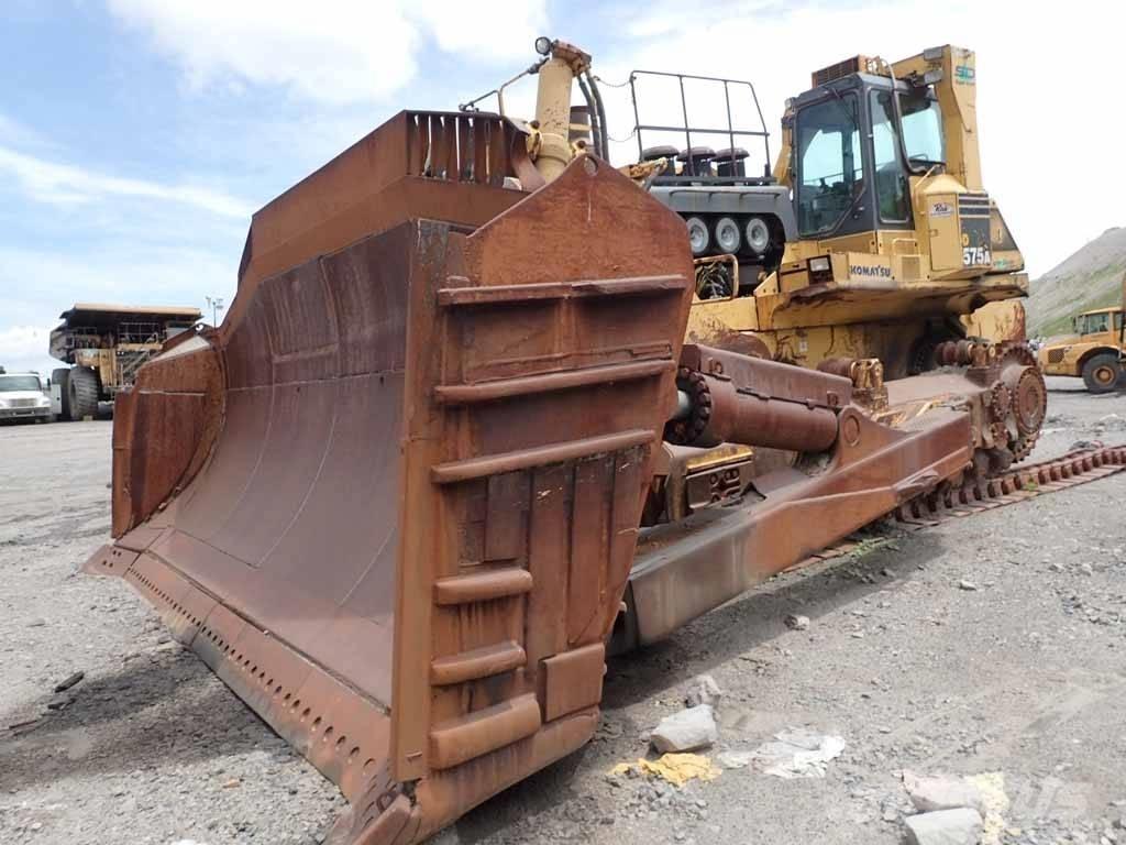 Komatsu D 575 A-3 Vikšriniai buldozeriai