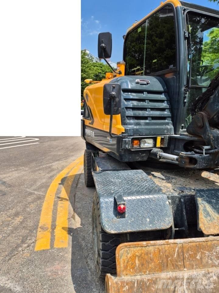 Hyundai 65A Ratiniai ekskavatoriai