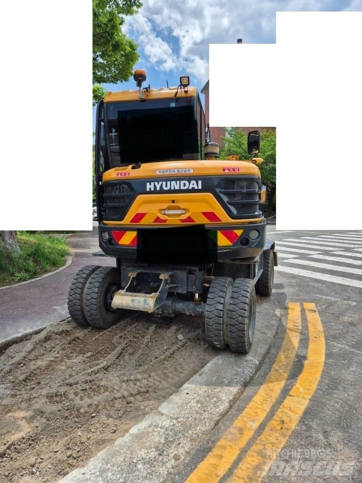 Hyundai 65A Ratiniai ekskavatoriai