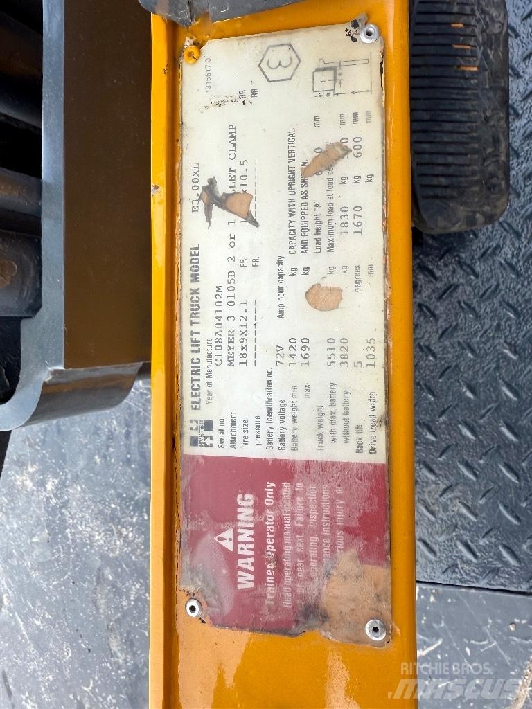 Hyster E3.00XL Elektriniai šakiniai krautuvai