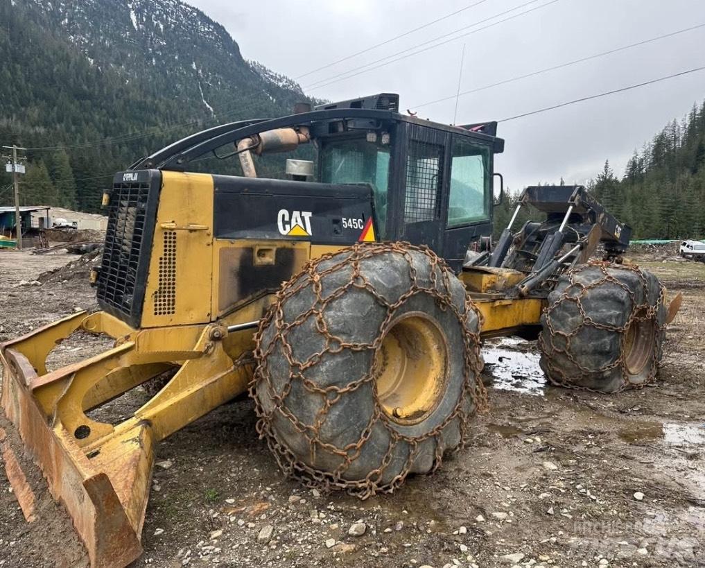 CAT 545 C Skiedrovežiai