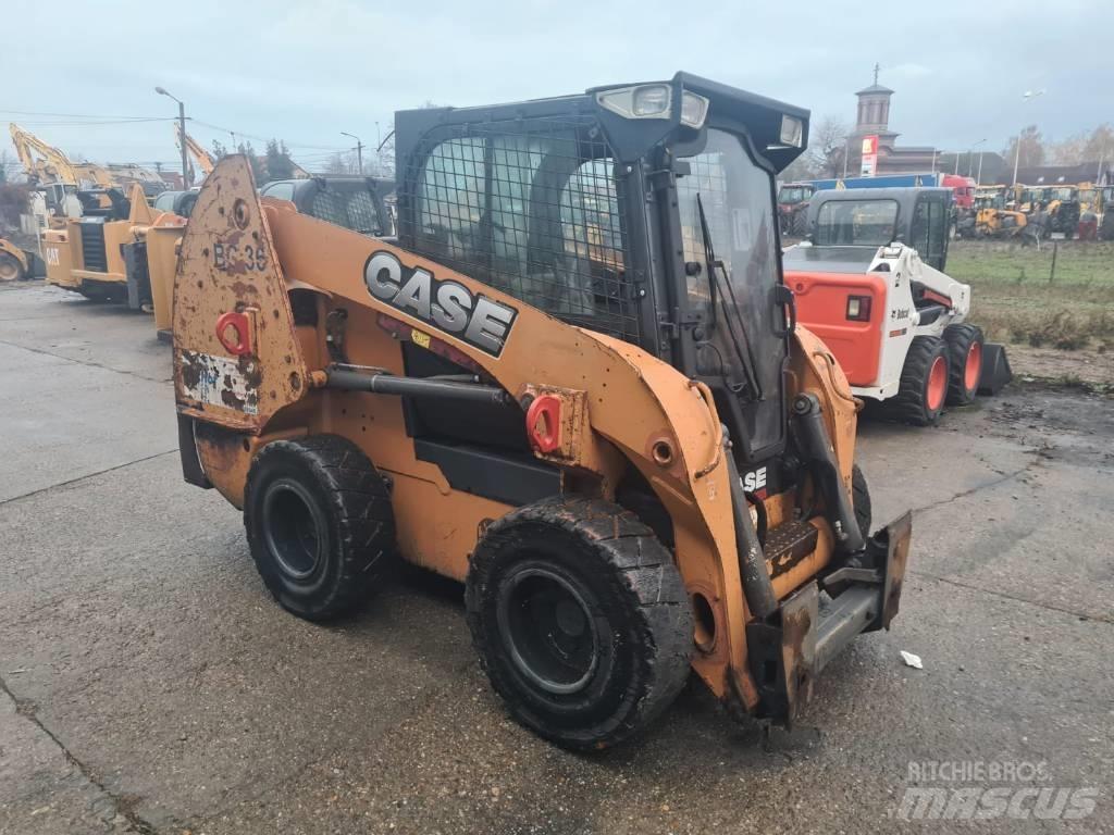 CASE SR 250 Krautuvai su šoniniu pasukimu
