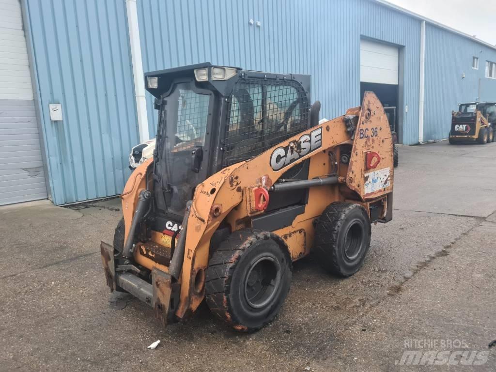 CASE SR 250 Krautuvai su šoniniu pasukimu