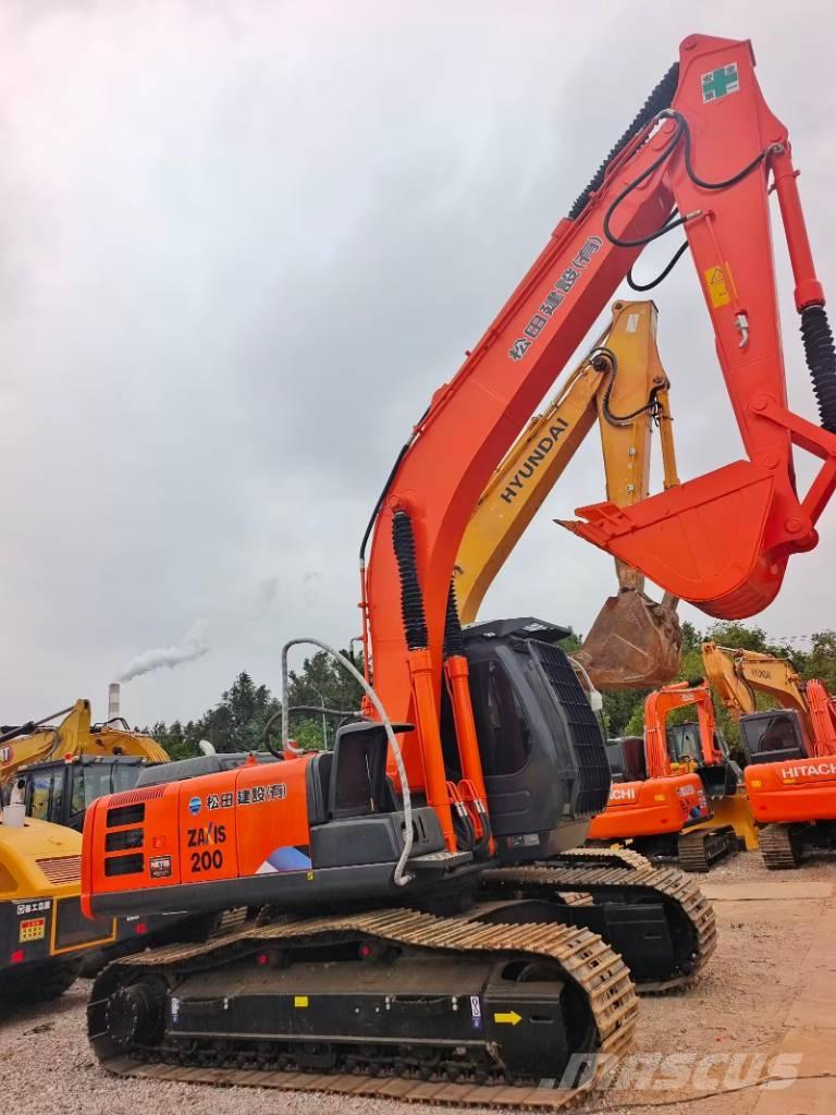 Hitachi 200-3G Vikšriniai ekskavatoriai