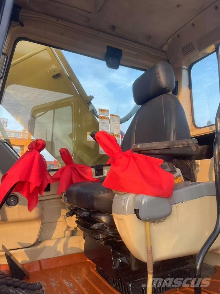 CAT 320 B Vikšriniai ekskavatoriai