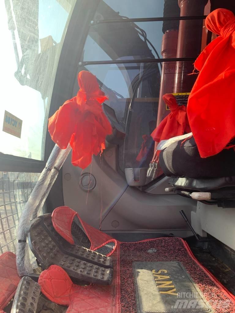 Hitachi ZX 200 Vikšriniai ekskavatoriai