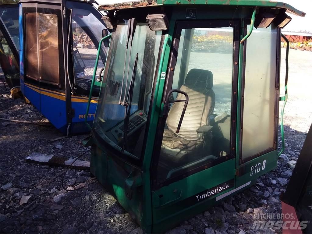 Timberjack 810B Kabinos ir salonai