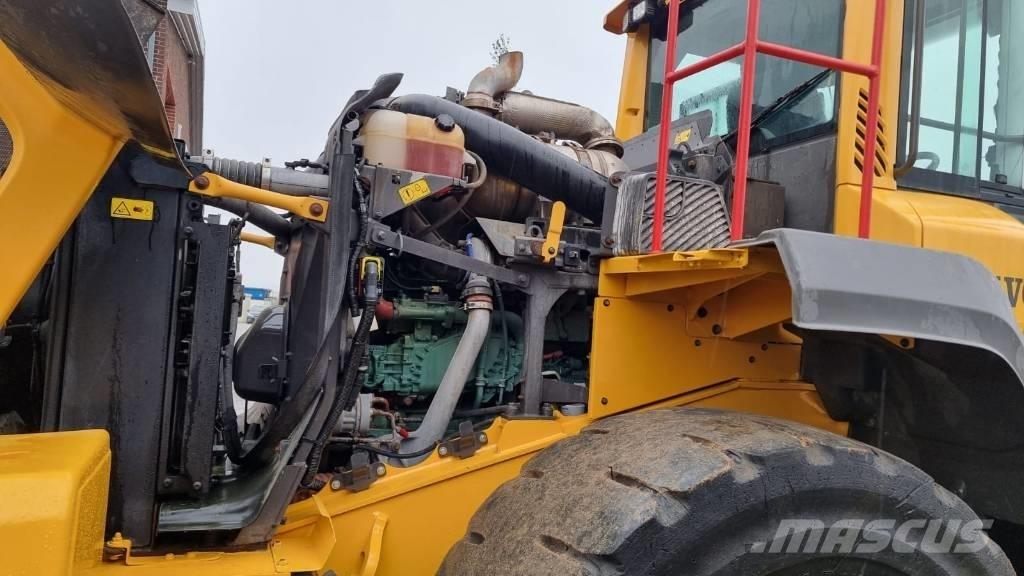 Volvo L 110 H Naudoti ratiniai krautuvai