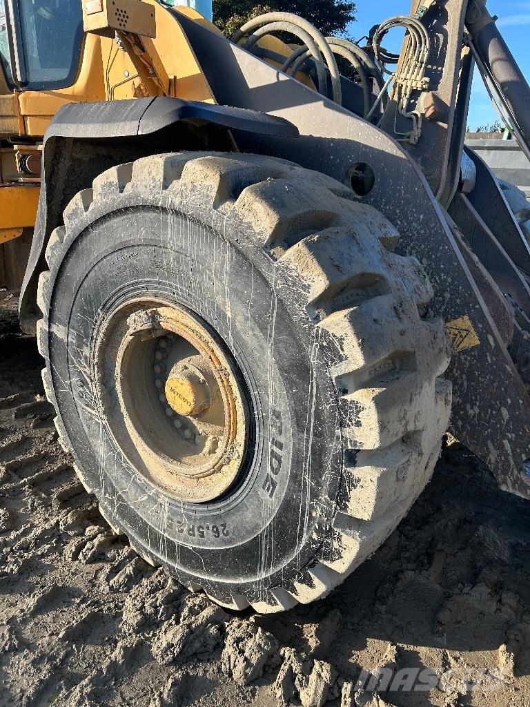 Volvo L180 Naudoti ratiniai krautuvai