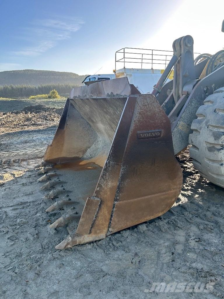 Volvo L180 Naudoti ratiniai krautuvai