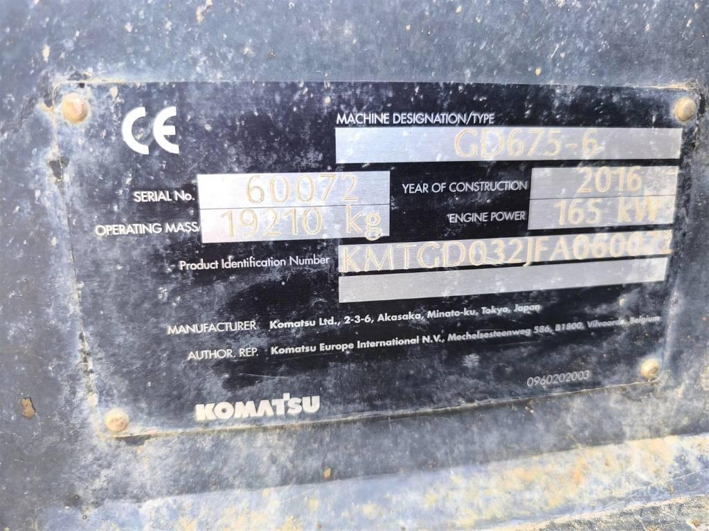 Komatsu GD 675-6 Greideriai