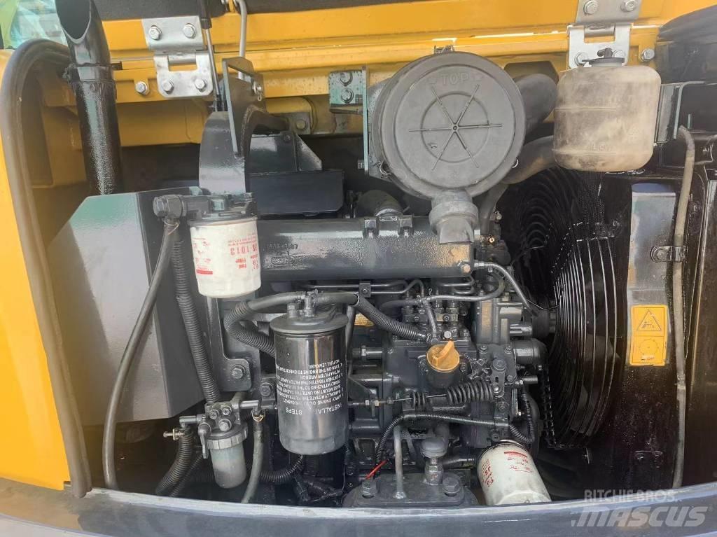 Komatsu 56 Vikšriniai ekskavatoriai
