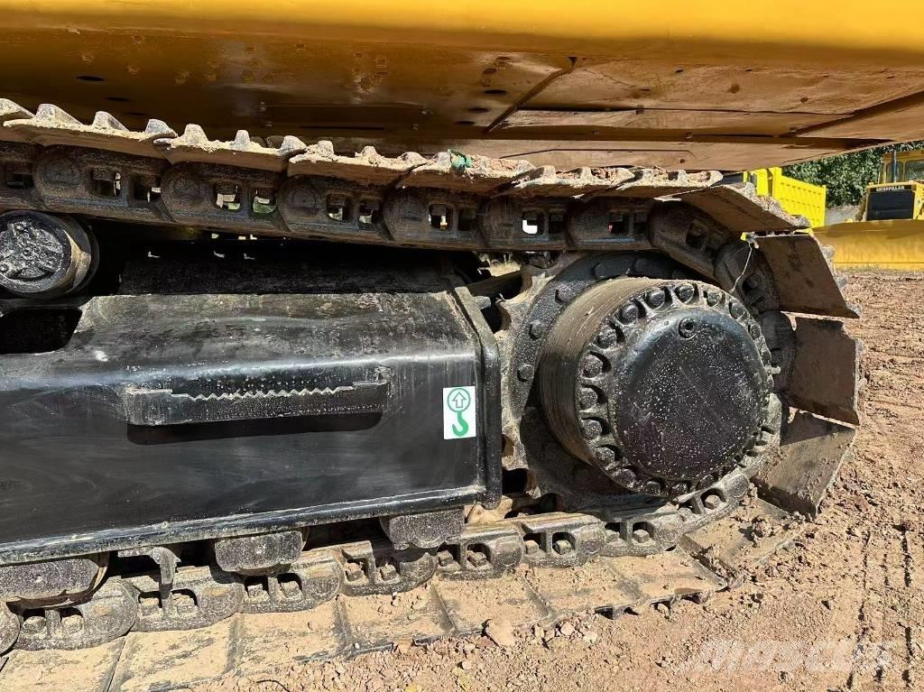 CAT 330 C Vikšriniai ekskavatoriai