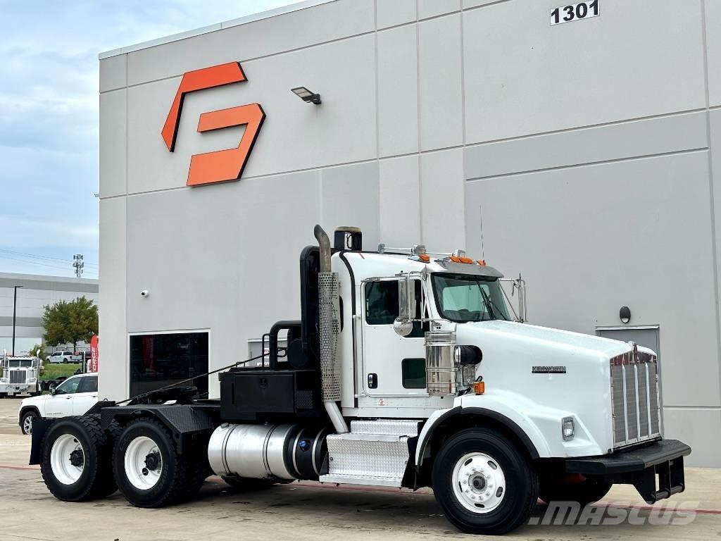Kenworth T 800 Pagalbos kelyje automobiliai