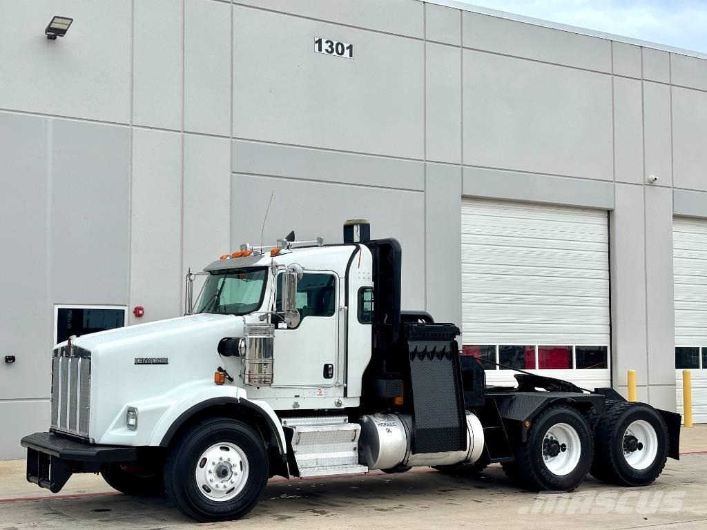 Kenworth T 800 Pagalbos kelyje automobiliai