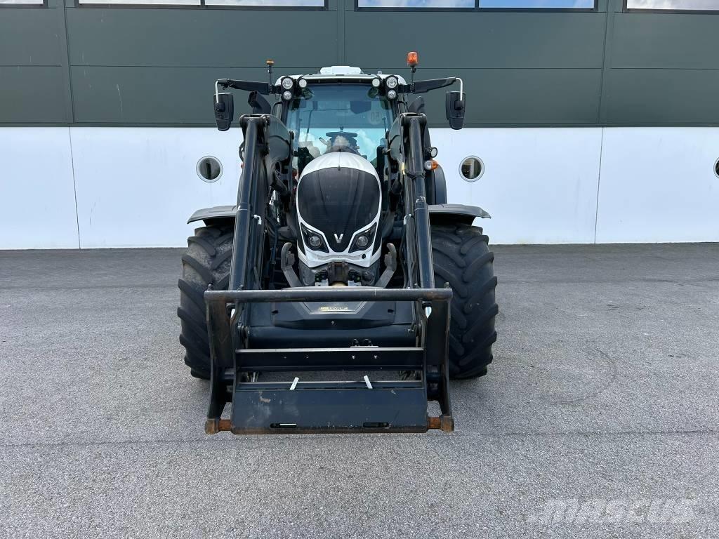 Valtra N 174 Traktoriai