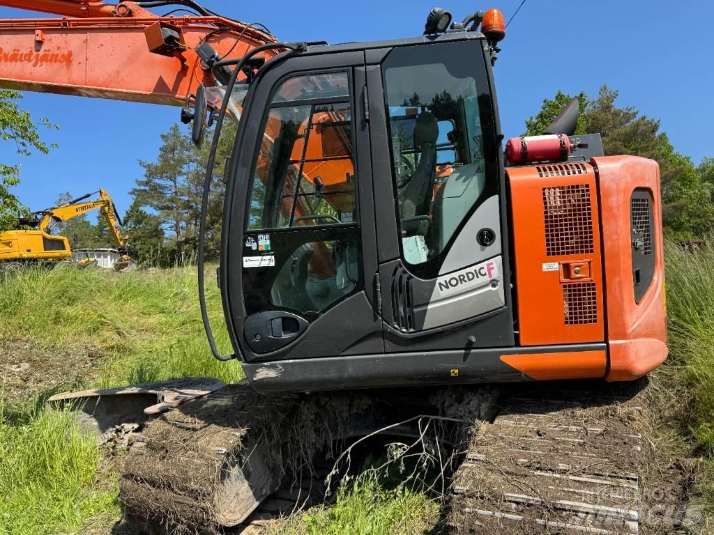 Hitachi ZX135USBL-6 Vikšriniai ekskavatoriai